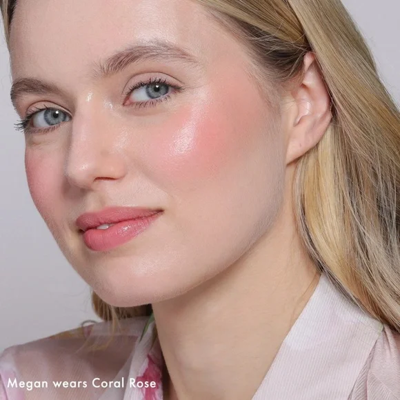 Wander Beauty On-The-Glow in Coral Rose and Nude Glow - Picture 5 of 5